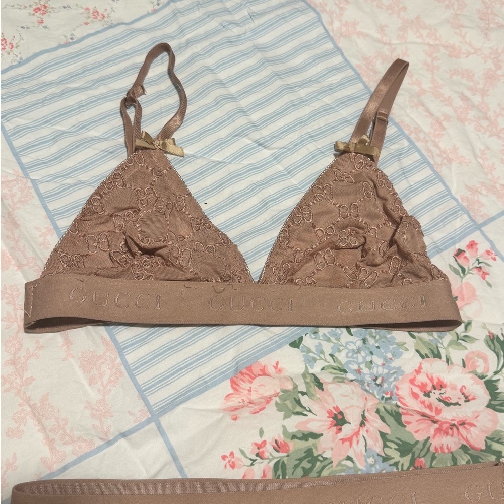 Gucci Large Nude Tan Lace Logo Bralette & High-Waist Brief Set - Picture 6 of 11